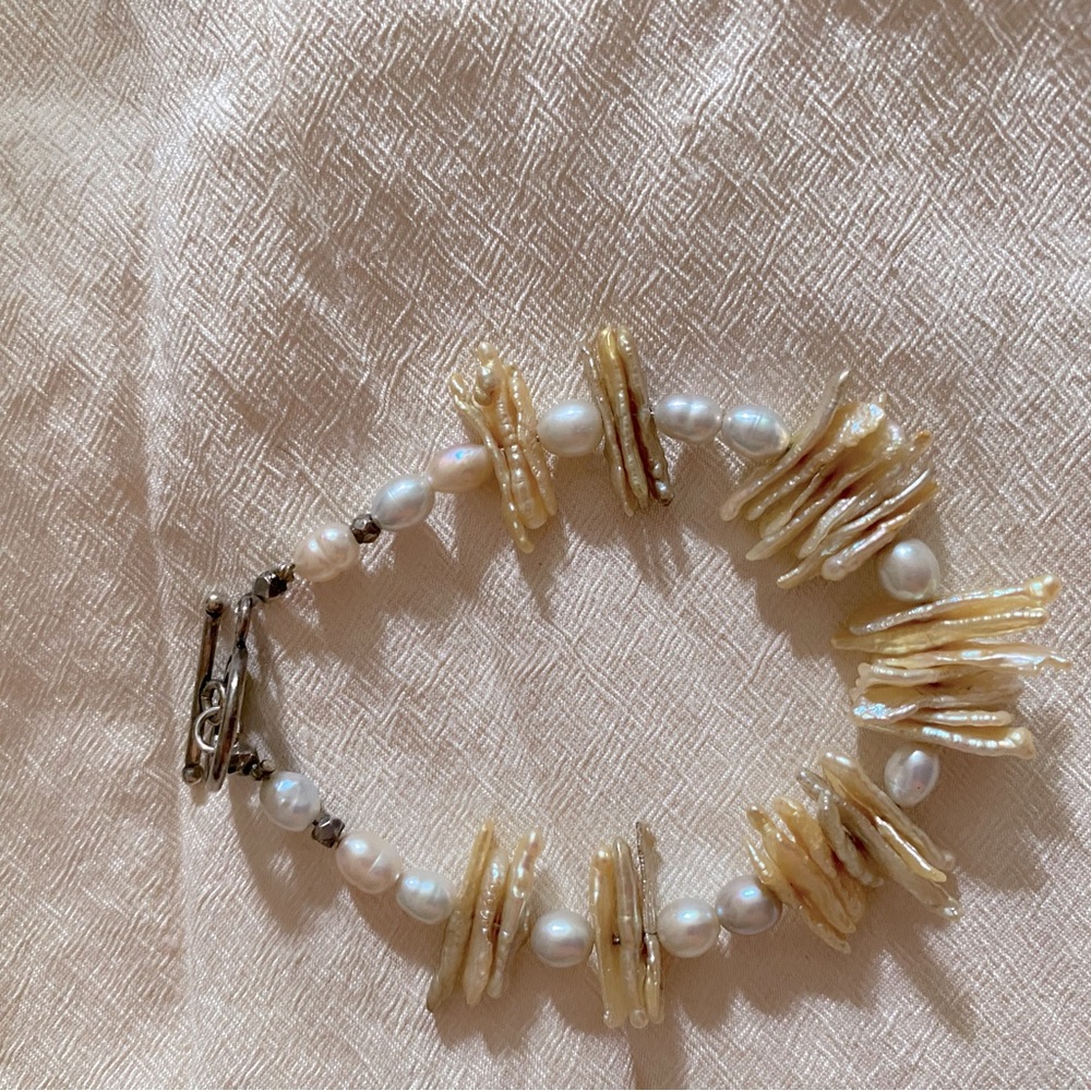 Freshwater pearl bracelet